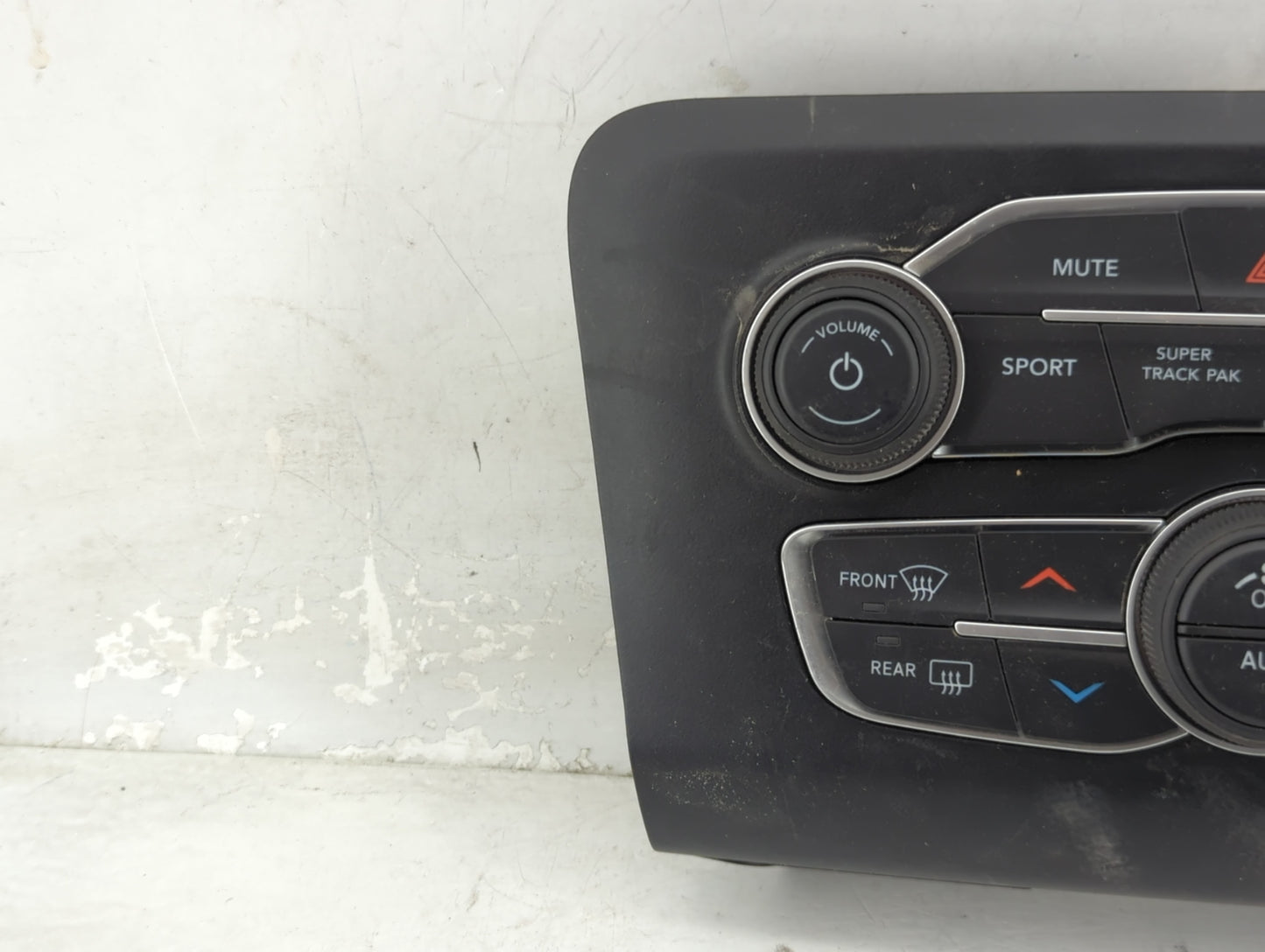 2017-2022 Dodge Charger Climate Control Module Temperature AC/Heater Replacement P/N:P68293625AD 32330636 Fits OEM Used Auto