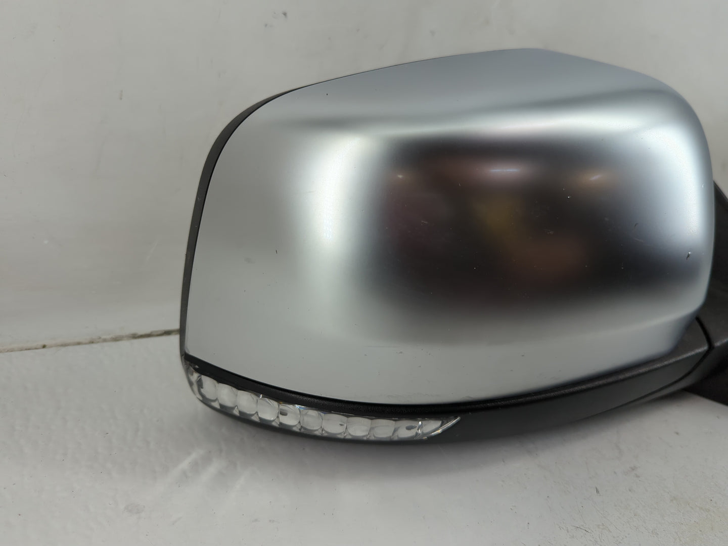 2023 Dodge Durango Side Mirror Replacement Passenger Right View Door Mirror P/N:68567886AA 5689930 Fits OEM Used Auto Parts 