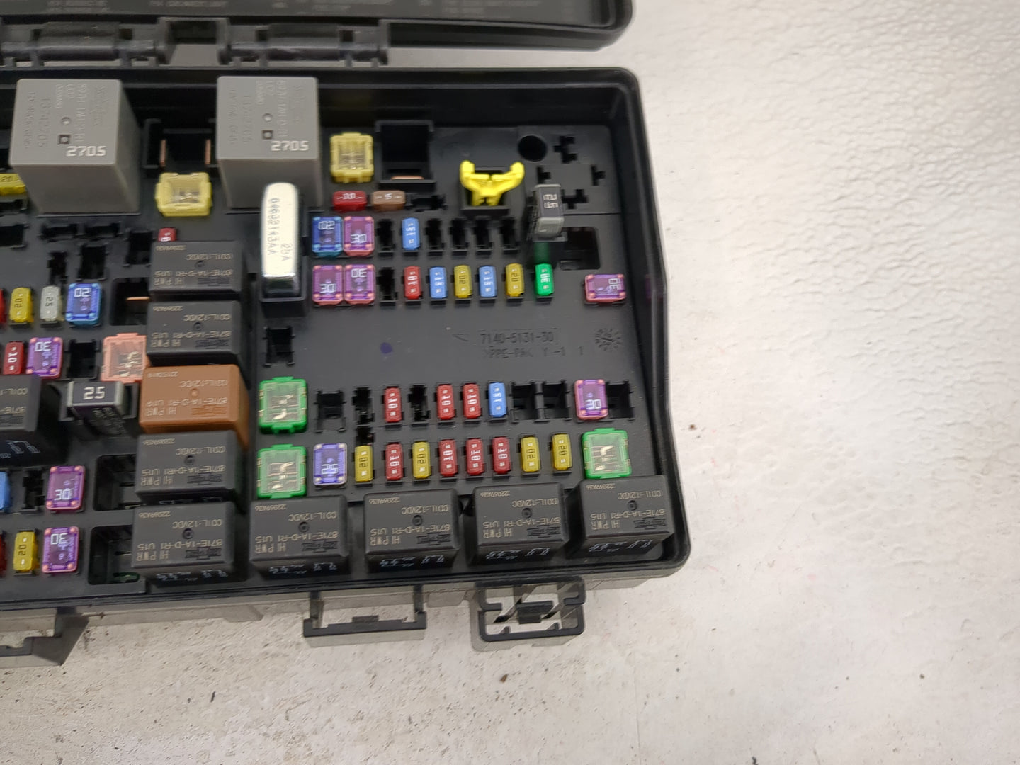 2023 Dodge Durango Fusebox Fuse Box Panel Relay Module P/N:68626214AA 7140-5131-30, 7140-1980-30 Fits OEM Used Auto Parts - 
