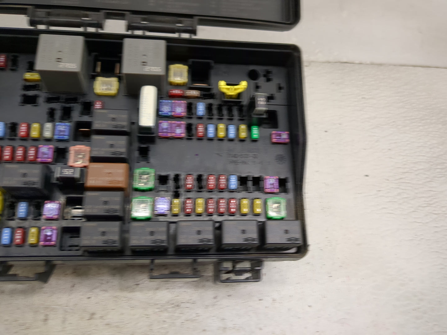 2023 Dodge Durango Fusebox Fuse Box Relay Module Tipm 7140-1980-30 - Oemusedautoparts1.com
