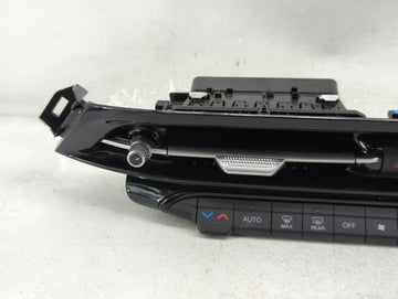 2023 Dodge Hornet Climate Control Module Temperature AC/Heater Replacement P/N:01561716810 Fits OEM Used Auto Parts