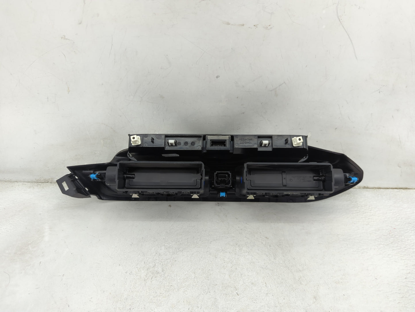 2023 Dodge Hornet Climate Control Module Temperature AC/Heater Replacement P/N:01561716810 Fits OEM Used Auto Parts - Oemuse