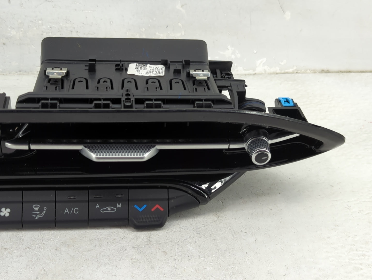 2023 Dodge Hornet Climate Control Module Temperature AC/Heater Replacement P/N:01561716810 Fits OEM Used Auto Parts - Oemuse