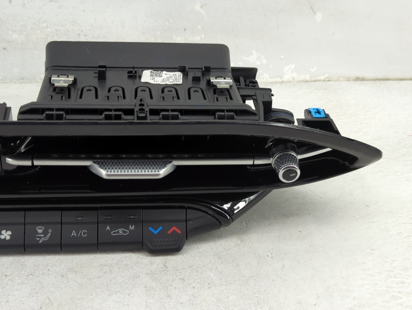 2023 Dodge Hornet Climate Control Module Temperature AC/Heater Replacement P/N:01561716810 Fits OEM Used Auto Parts - Oemuse