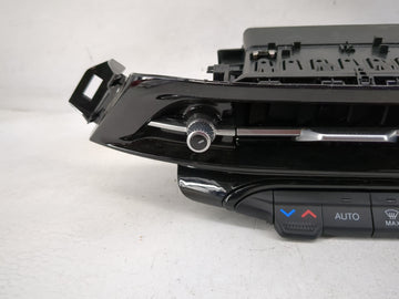 2023 Dodge Hornet Climate Control Module Temperature AC/Heater Replacement P/N:01561716810 Fits OEM Used Auto Parts