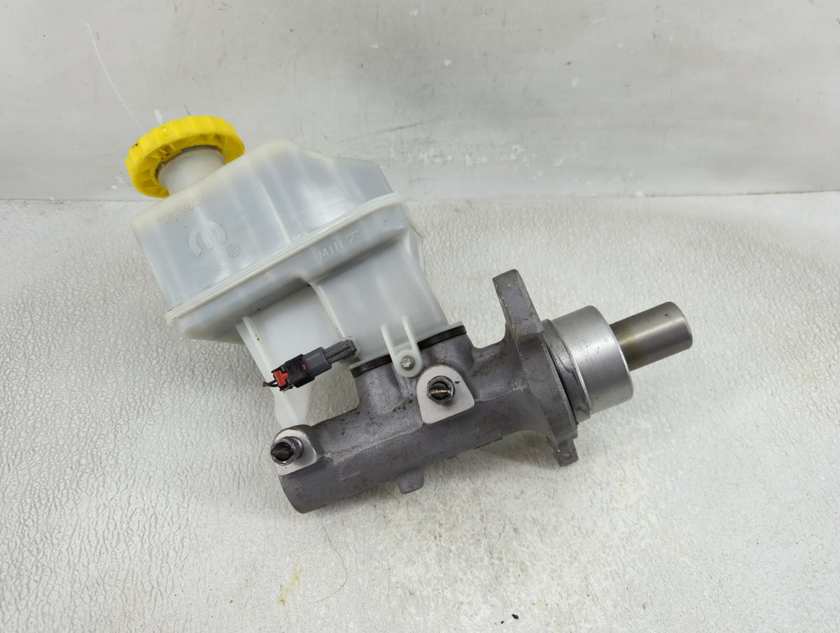 2007-2008 Dodge Ram 1500 Brake Master Cylinder 1311336 - Oemusedautoparts1.com