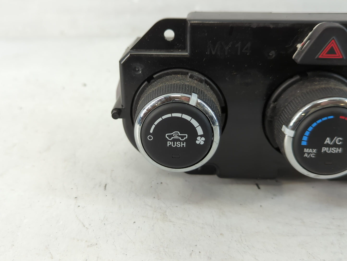 2023 Dodge Ram 1500 Climate Control Module Temperature AC/Heater Replacement P/N:P68268190AA Fits OEM Used Auto Parts - Oemu