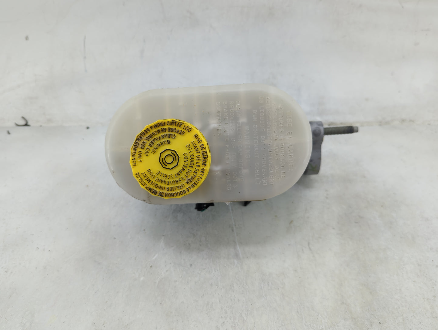 Dodge Ram 2500 Brake Master Cylinder 1490013 - Oemusedautoparts1.com