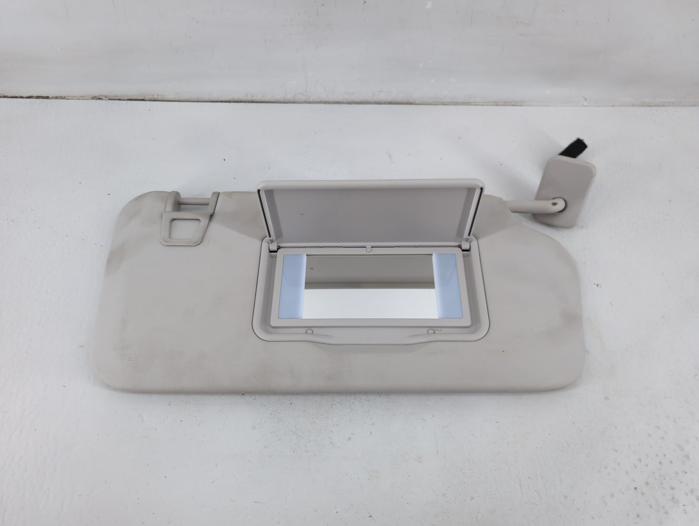 2021-2022 Ford Bronco Sun Visor Shade Replacement Passenger Right Mirror Fits Fits 2021 2022 OEM Used Auto Parts - Oemusedau