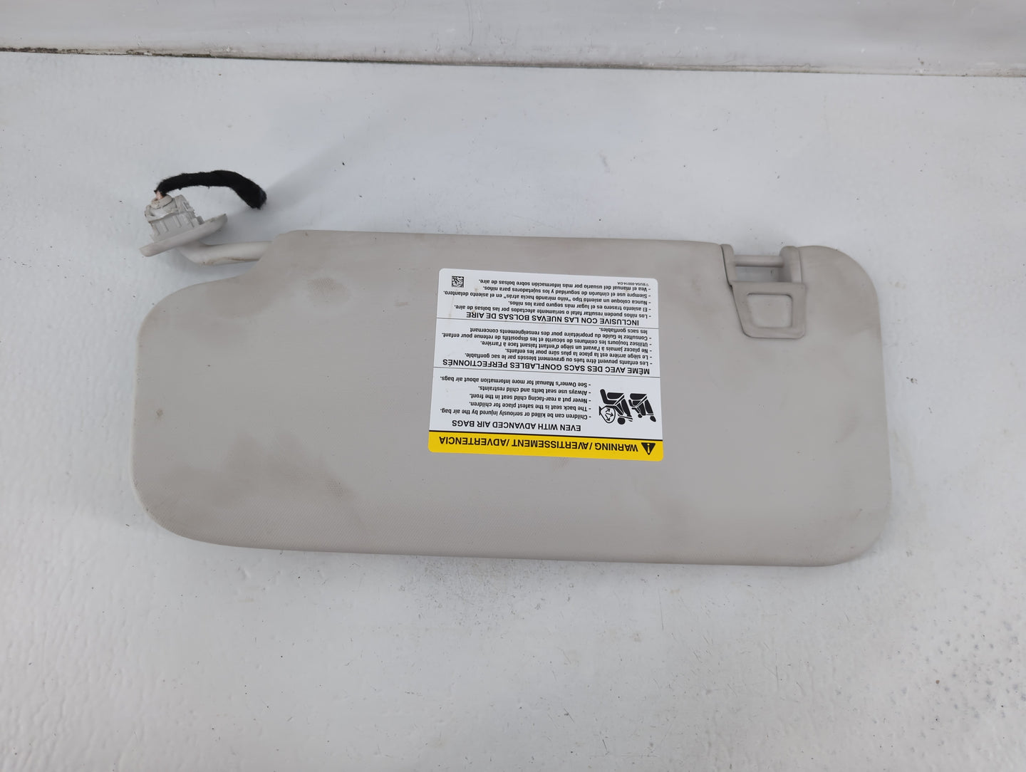 2021-2022 Ford Bronco Sun Visor Shade Replacement Passenger Right Mirror Fits Fits 2021 2022 OEM Used Auto Parts - Oemusedau