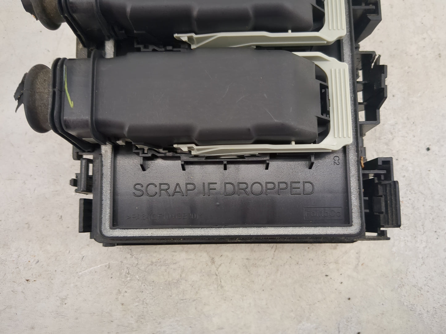 2021-2022 Ford Bronco Sport Fusebox Fuse Box Panel Relay Module P/N:JX6T-14A003-AB Fits Fits 2021 2022 OEM Used Auto Parts -