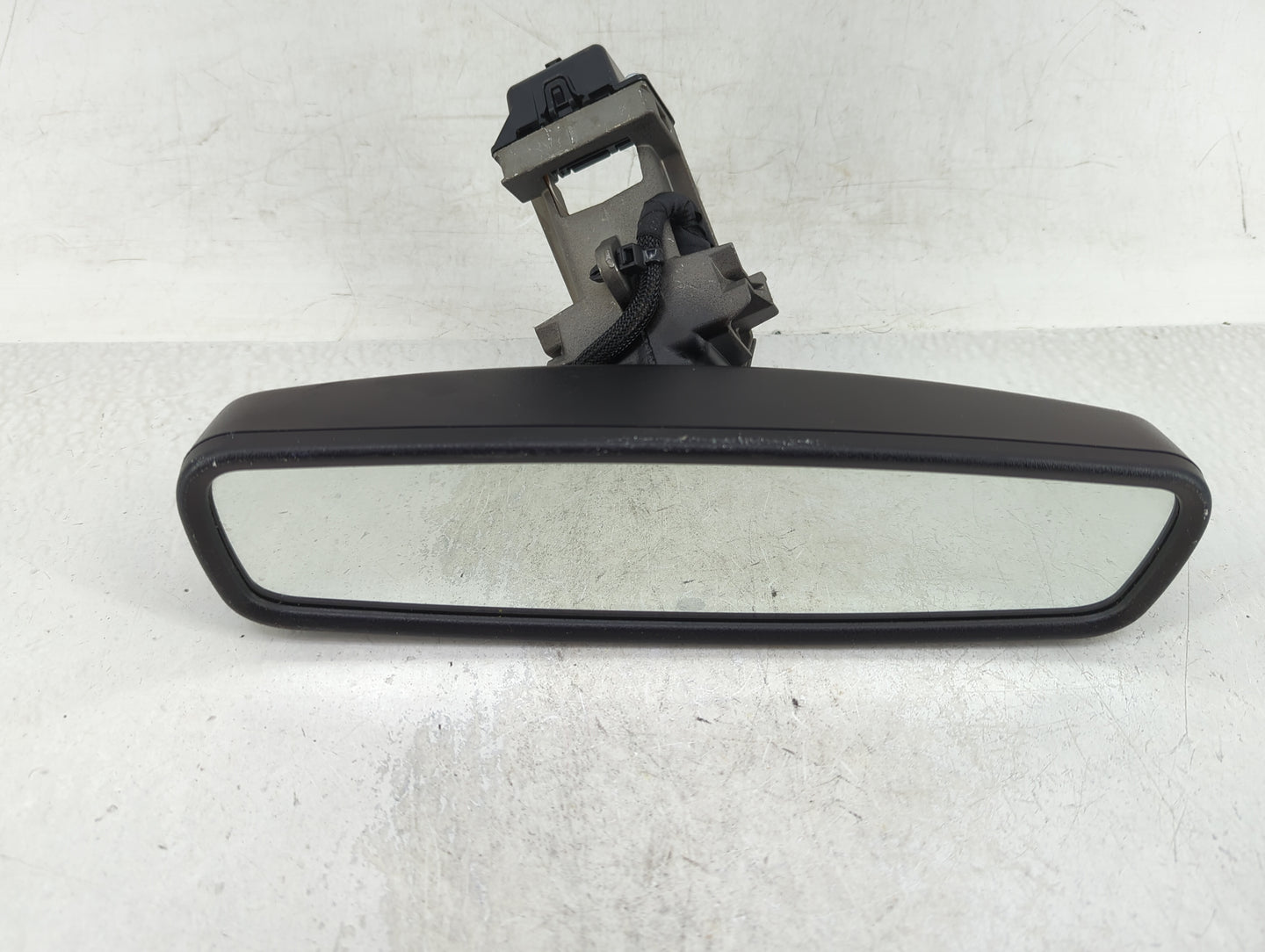 2019-2020 Ford Edge Interior Rear View Mirror Replacement OEM P/N:E11046532 Fits Fits 2019 2020 OEM Used Auto Parts - Oemuse