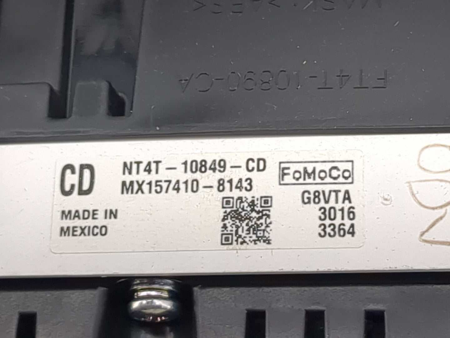 2019-2020 Ford Edge Instrument Cluster Speedometer Gauges P/N:NT4T-10849-CD MX157410-8143 Miles:21K Fits Fits 2019 2020 OEM 