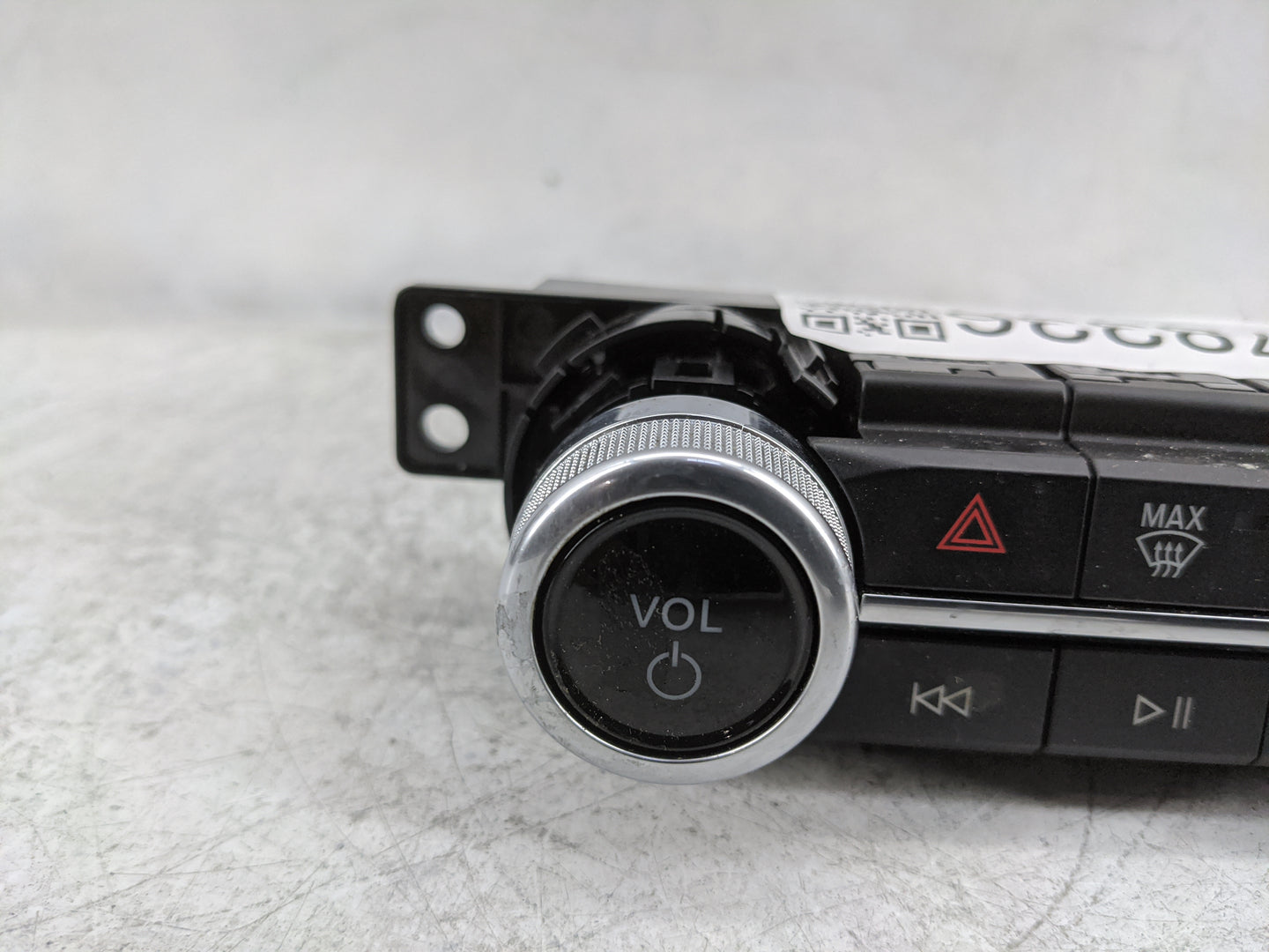 2023 Ford Edge Radio Control Panel - Oemusedautoparts1.com