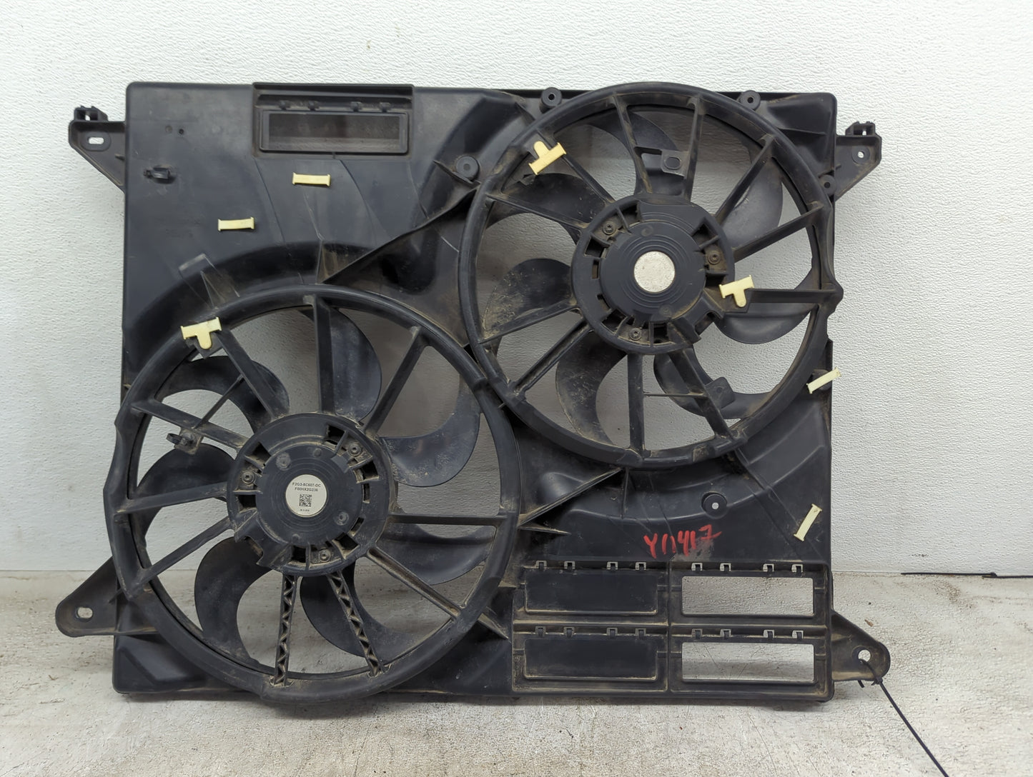 2015-2020 Ford Edge Left Radiator Fan Motor Assembly - Oemusedautoparts1.com