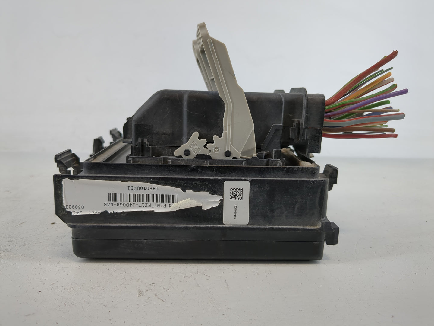2023 Ford Escape Fusebox Fuse Box Panel Relay Module P/N:PZ1T-14D068-NAB Fits OEM Used Auto Parts - Oemusedautoparts1.com