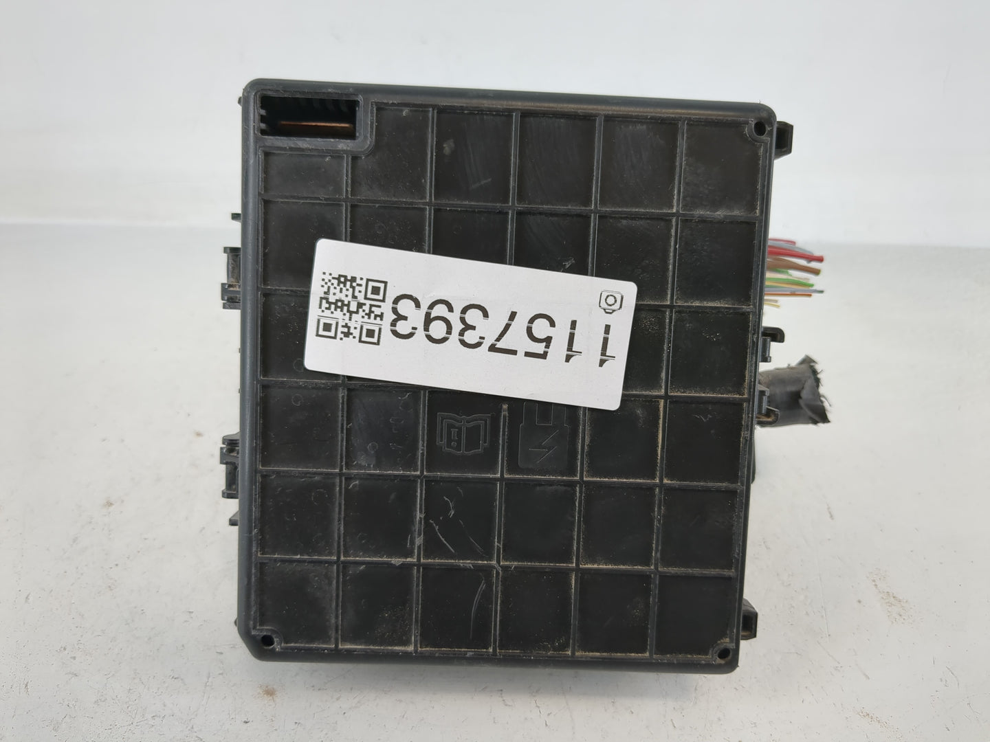 2023 Ford Escape Fusebox Fuse Box Panel Relay Module P/N:PZ1T-14D068-NAB Fits OEM Used Auto Parts - Oemusedautoparts1.com