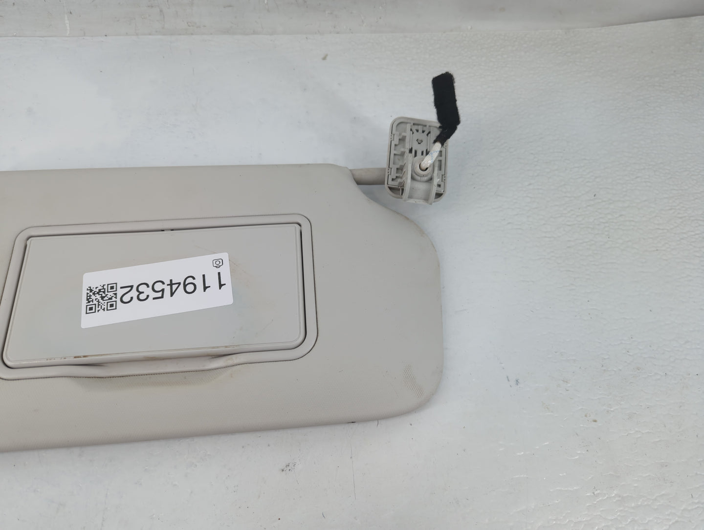 2021-2022 Ford Escape Sun Visor Shade Replacement Passenger Right Mirror Fits Fits 2021 2022 OEM Used Auto Parts - Oemusedau