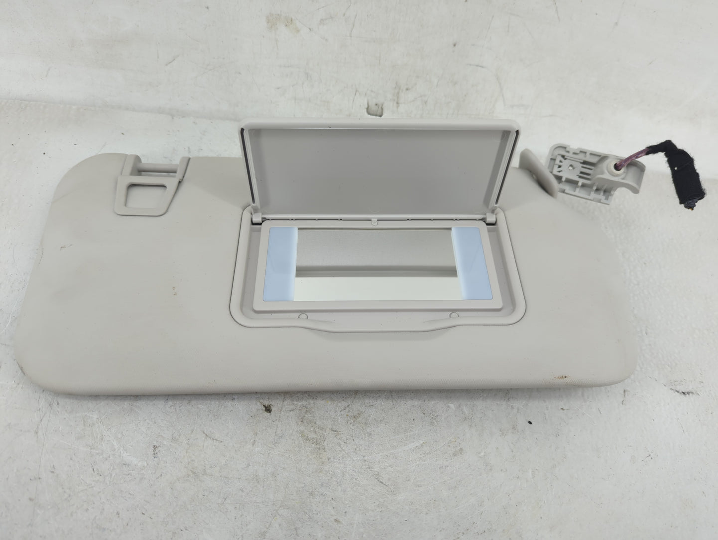 2021-2022 Ford Escape Sun Visor Shade Replacement Passenger Right Mirror Fits Fits 2021 2022 OEM Used Auto Parts - Oemusedau