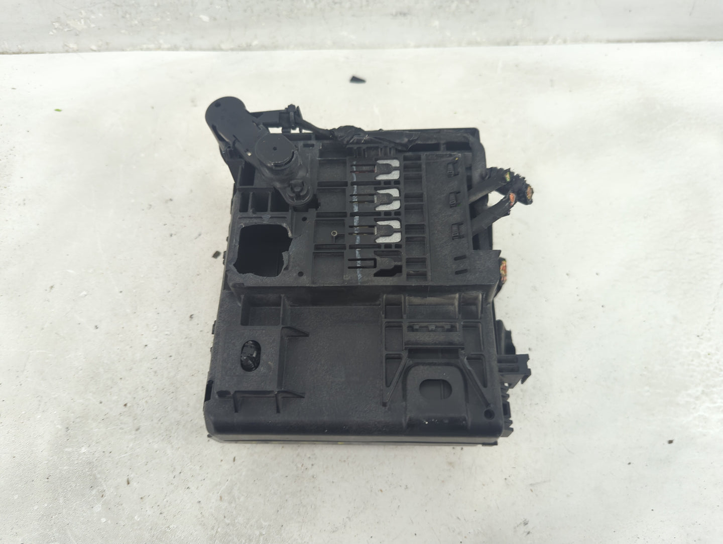 2023 Ford Escape Fusebox Fuse Box Panel Relay Module P/N:PZ1T-14D068-NAB Fits OEM Used Auto Parts - Oemusedautoparts1.com