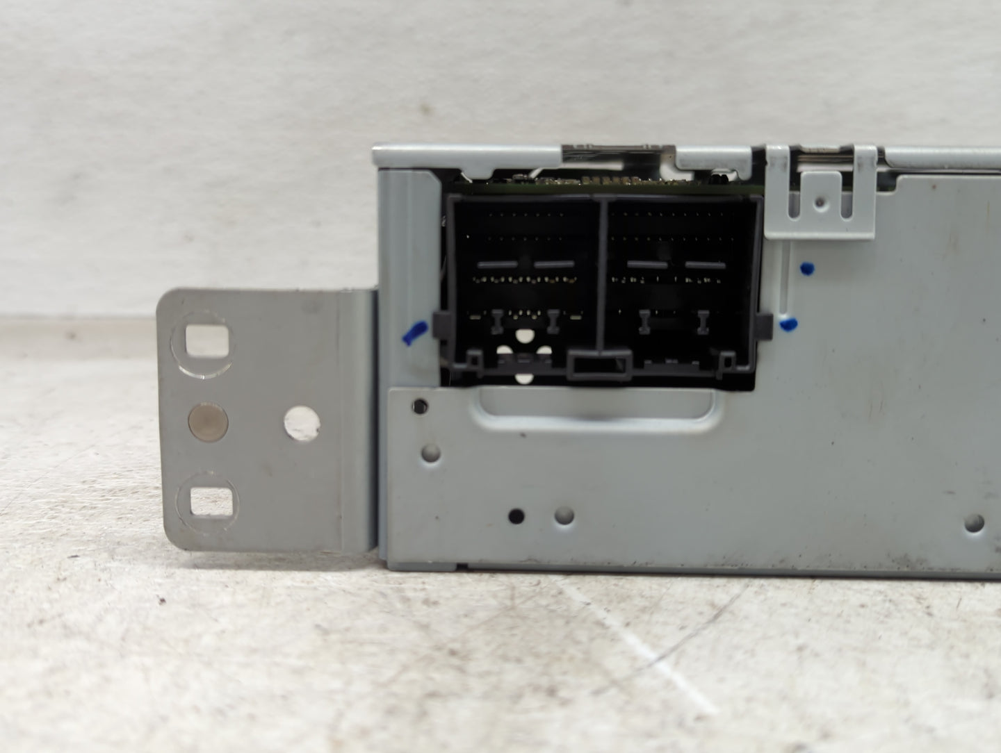 2023 Ford Escape Radio AM FM Cd Player Receiver Replacement P/N:PJ6T-18D890-AE Fits OEM Used Auto Parts - Oemusedautoparts1.