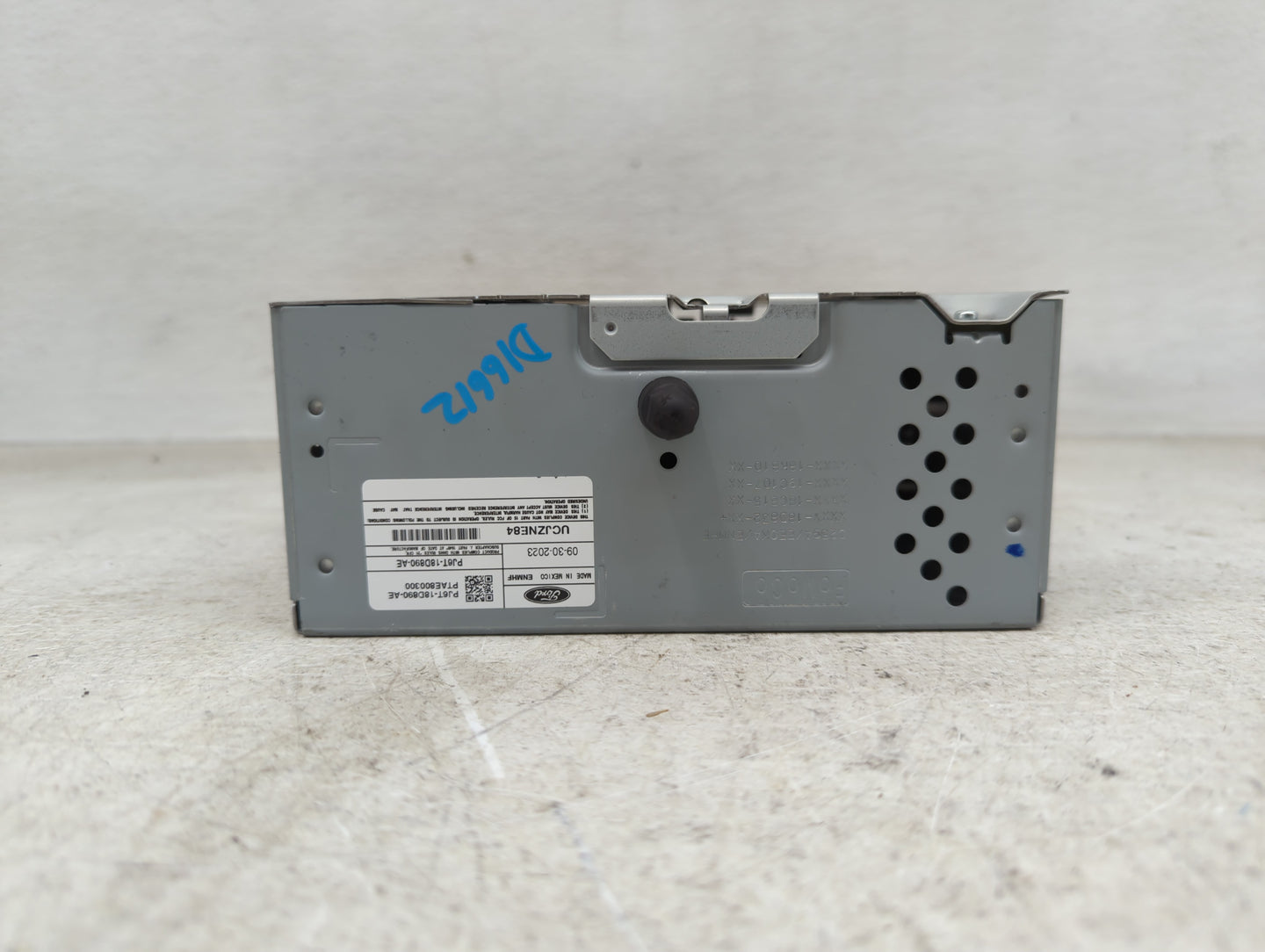 2023 Ford Escape Radio AM FM Cd Player Receiver Replacement P/N:PJ6T-18D890-AE Fits OEM Used Auto Parts - Oemusedautoparts1.