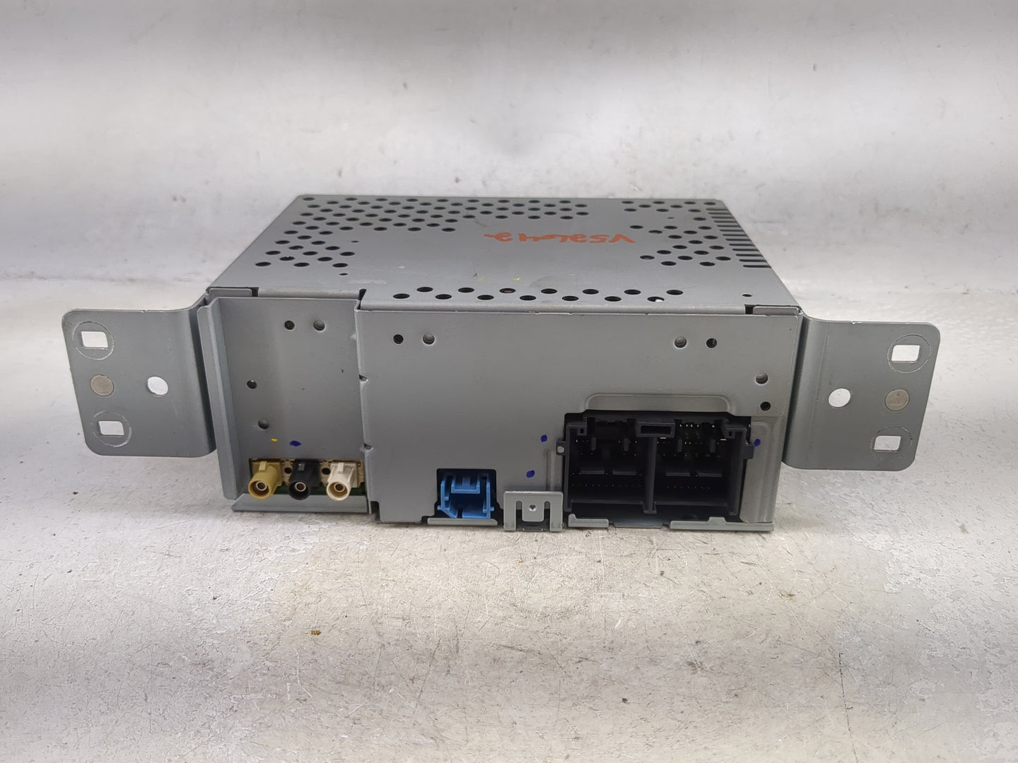 2023 Ford Escape Radio AM FM Cd Player Receiver Replacement P/N:PJ6T-18D890-DE PTDE725169, EDJ6MERN Fits OEM Used Auto Parts