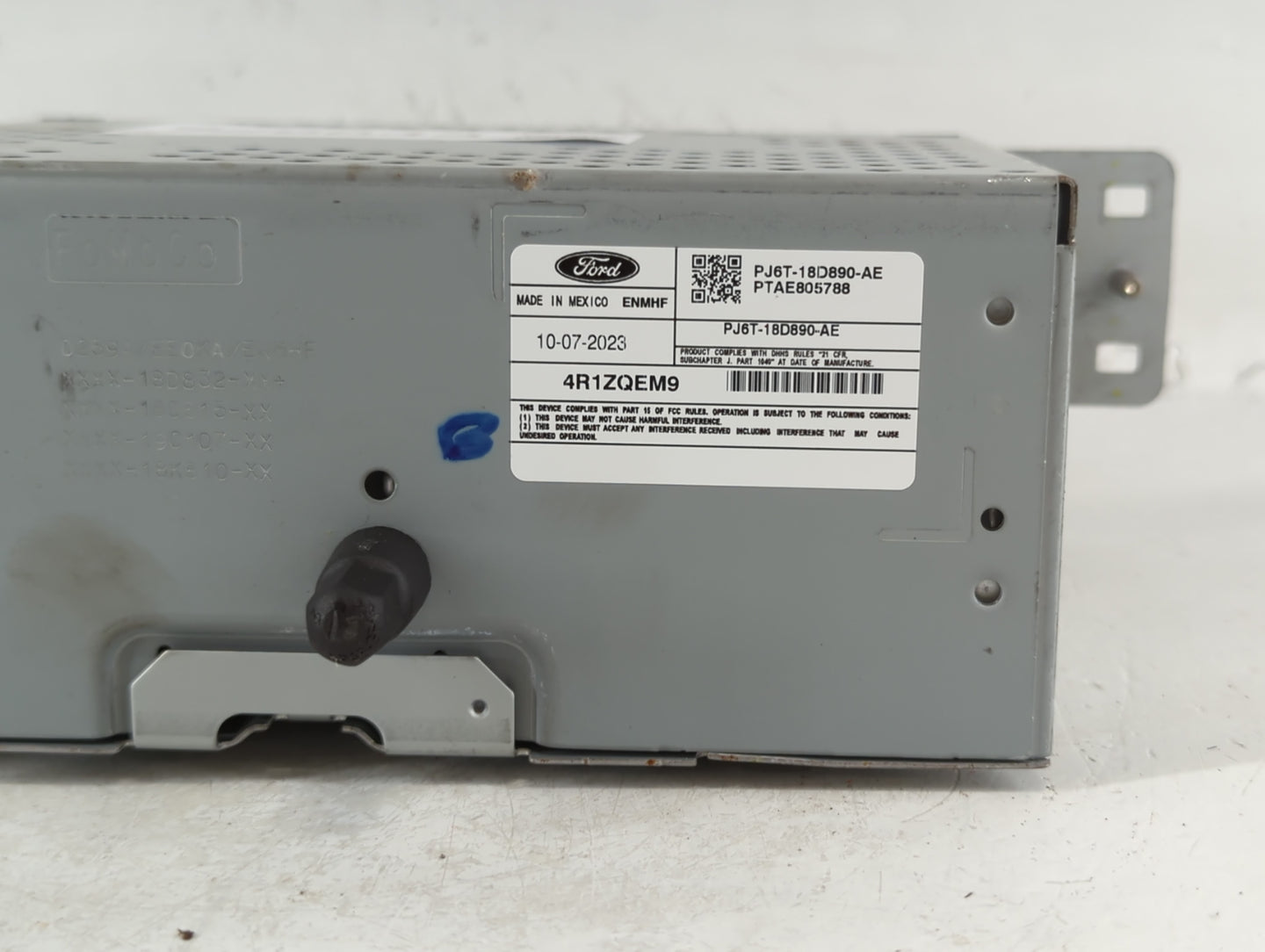 2023 Ford Escape Am Fm Cd Player Radio Receiver - Oemusedautoparts1.com