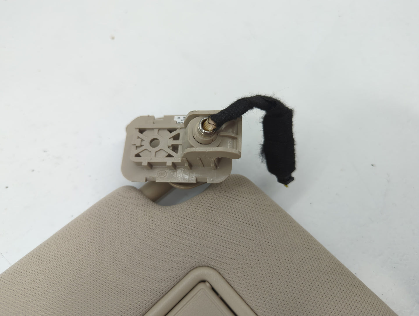 2023 Ford Expedition Sun Visor Shade Replacement Passenger Right Mirror Fits OEM Used Auto Parts - Oemusedautoparts1.com