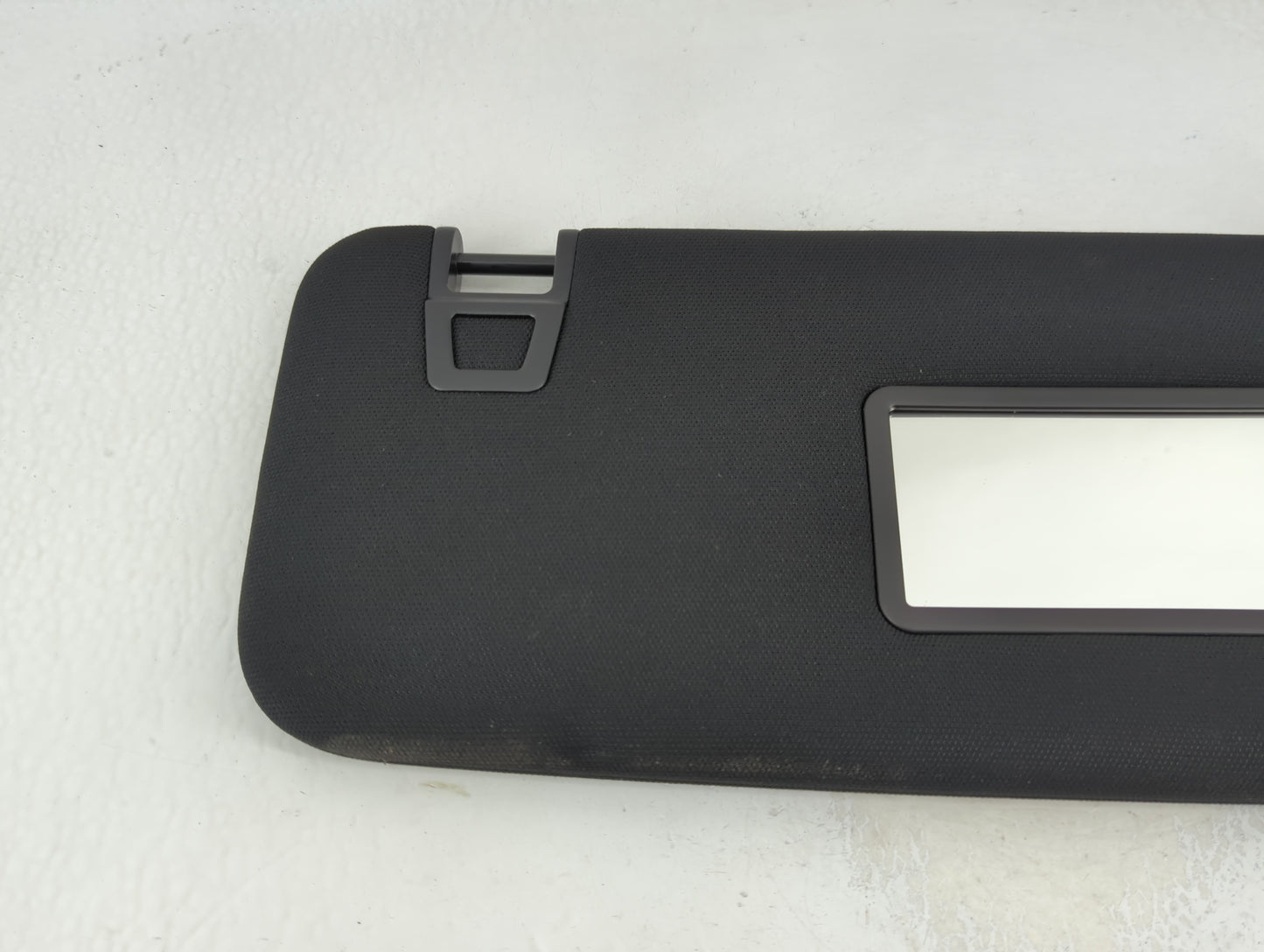 2023 Ford Explorer Sun Visor Shade Replacement Passenger Right Mirror Fits OEM Used Auto Parts - Oemusedautoparts1.com