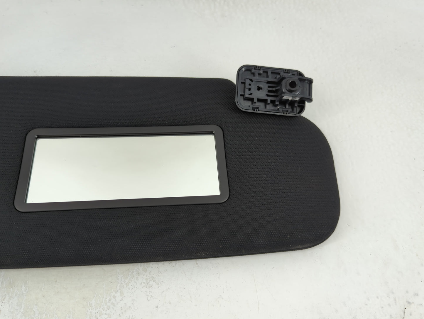 2023 Ford Explorer Sun Visor Shade Replacement Passenger Right Mirror Fits OEM Used Auto Parts - Oemusedautoparts1.com