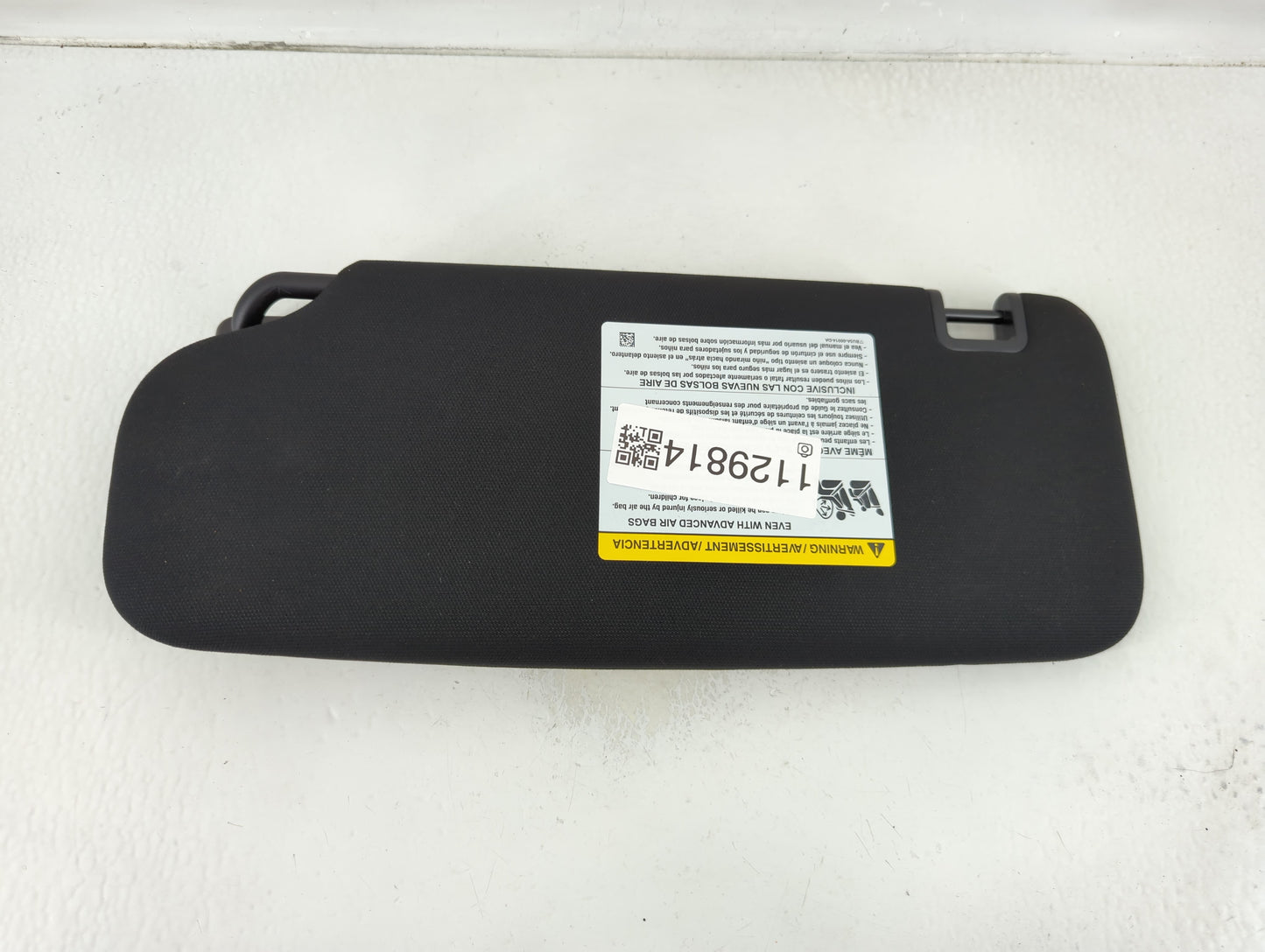 2023 Ford Explorer Sun Visor Shade Replacement Passenger Right Mirror Fits OEM Used Auto Parts - Oemusedautoparts1.com