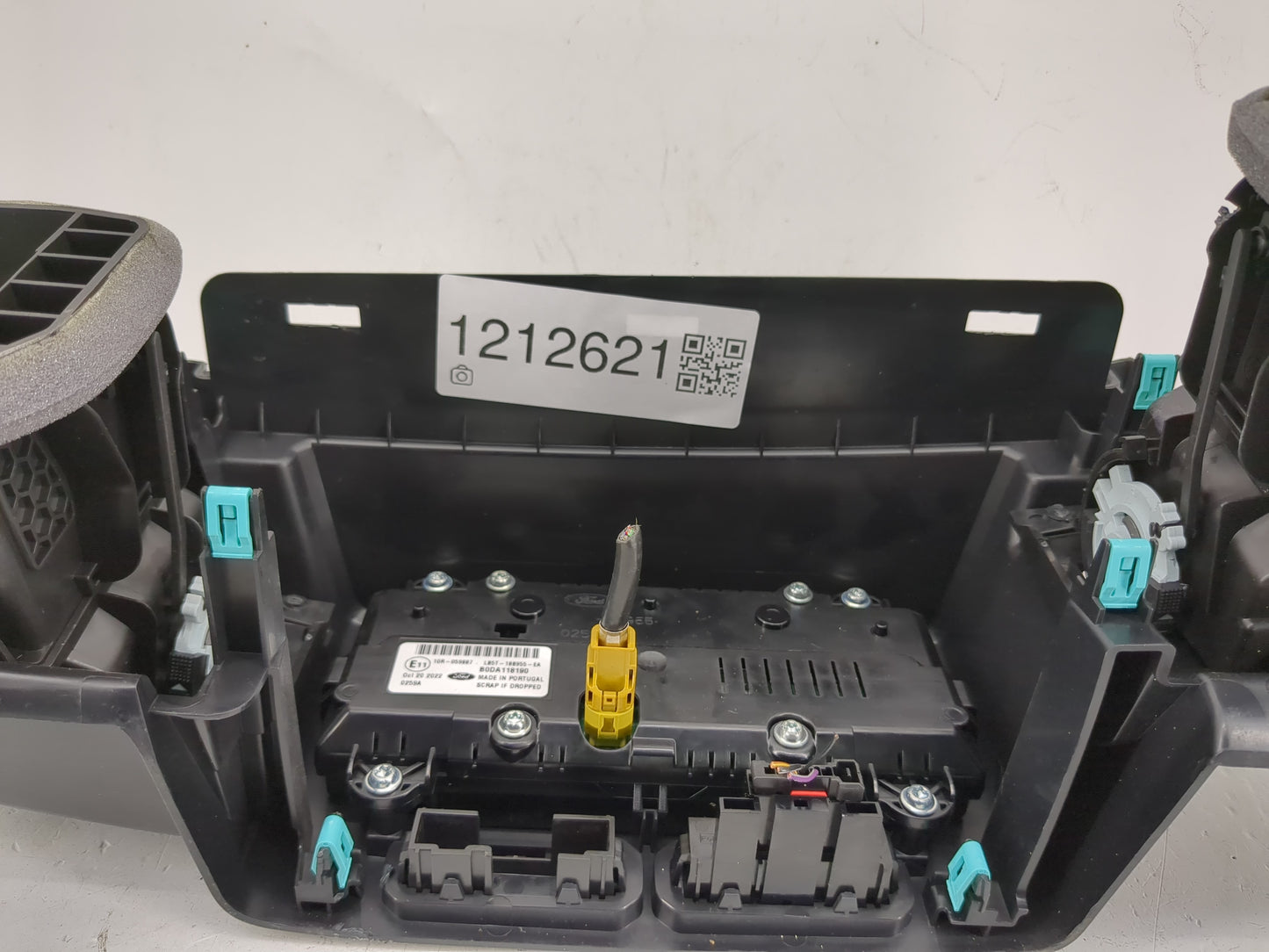 2023 Ford Explorer Radio AM FM Cd Player Receiver Replacement P/N:LB5T-18B955-EA Fits OEM Used Auto Parts - Oemusedautoparts