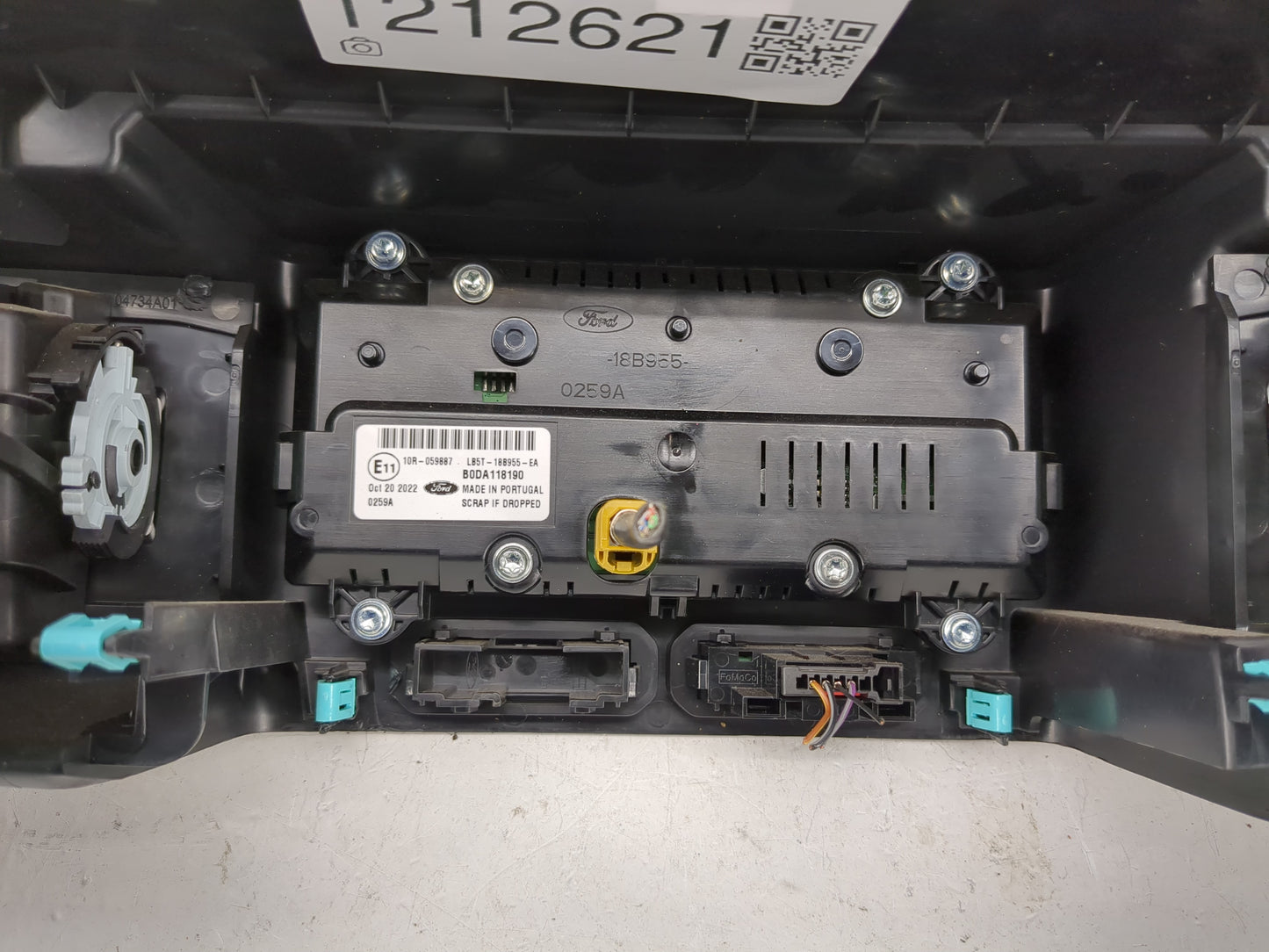 2023 Ford Explorer Radio AM FM Cd Player Receiver Replacement P/N:LB5T-18B955-EA Fits OEM Used Auto Parts - Oemusedautoparts