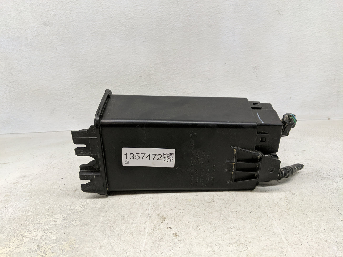 2023 Ford Explorer Fuel Vapor Charcoal Canister - Oemusedautoparts1.com