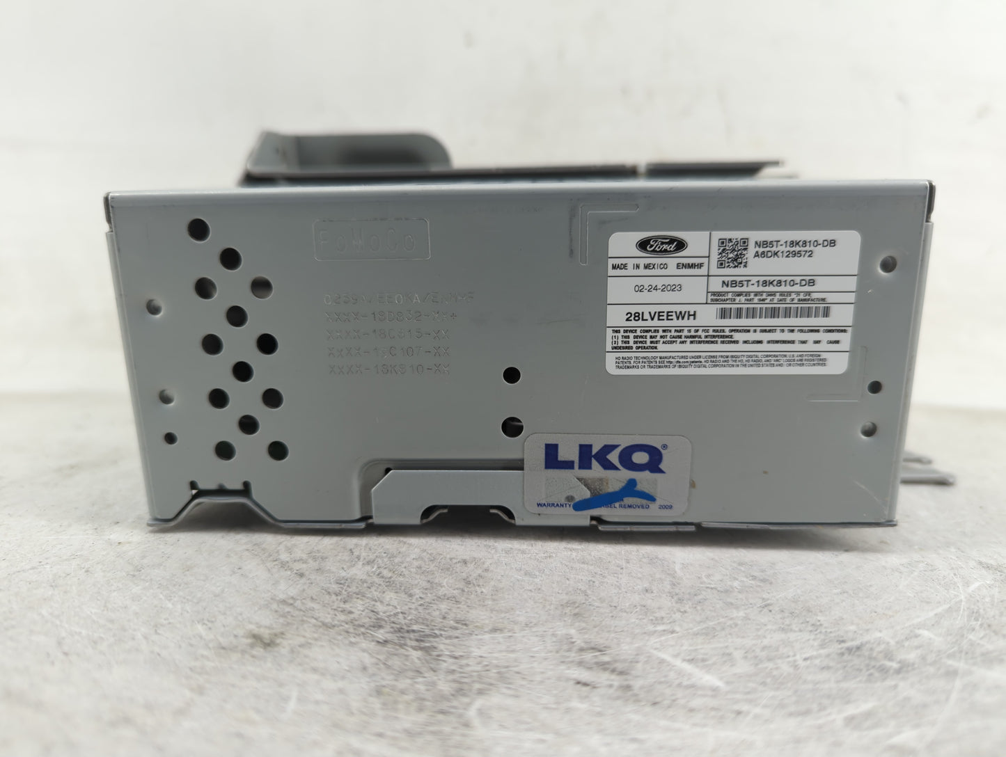 2023 Ford Explorer Radio AM FM Cd Player Receiver Replacement P/N:NB5T-18K810-DB Fits OEM Used Auto Parts - Oemusedautoparts