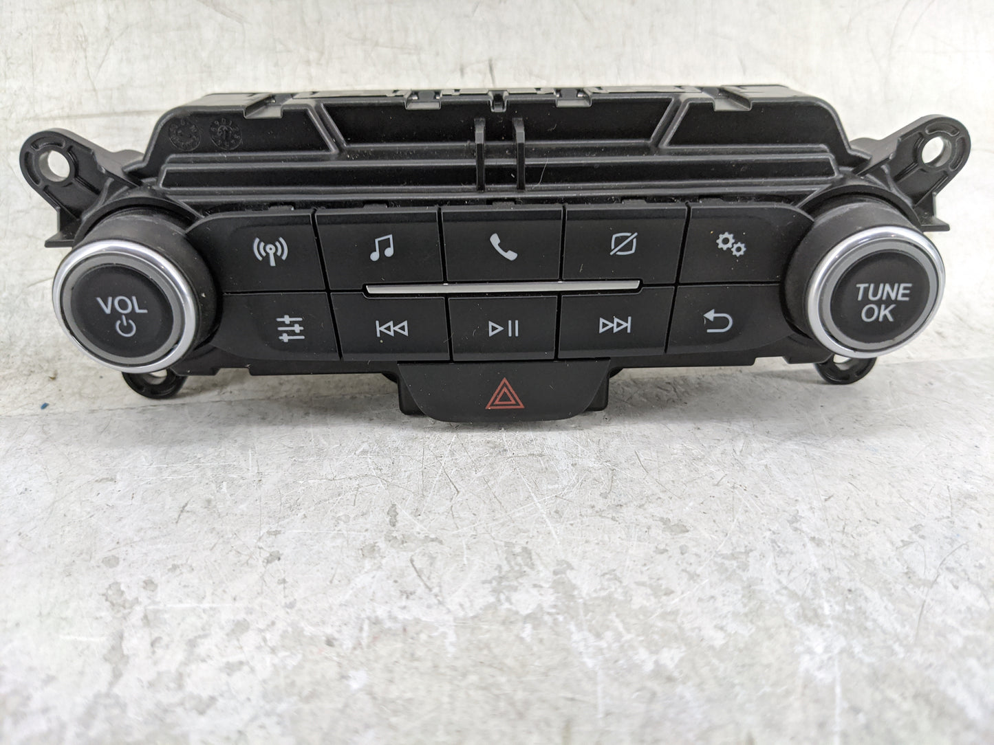 2023 Ford Explorer Radio AM FM Cd Player Receiver Replacement Fits OEM Used Auto Parts - Oemusedautoparts1.com
