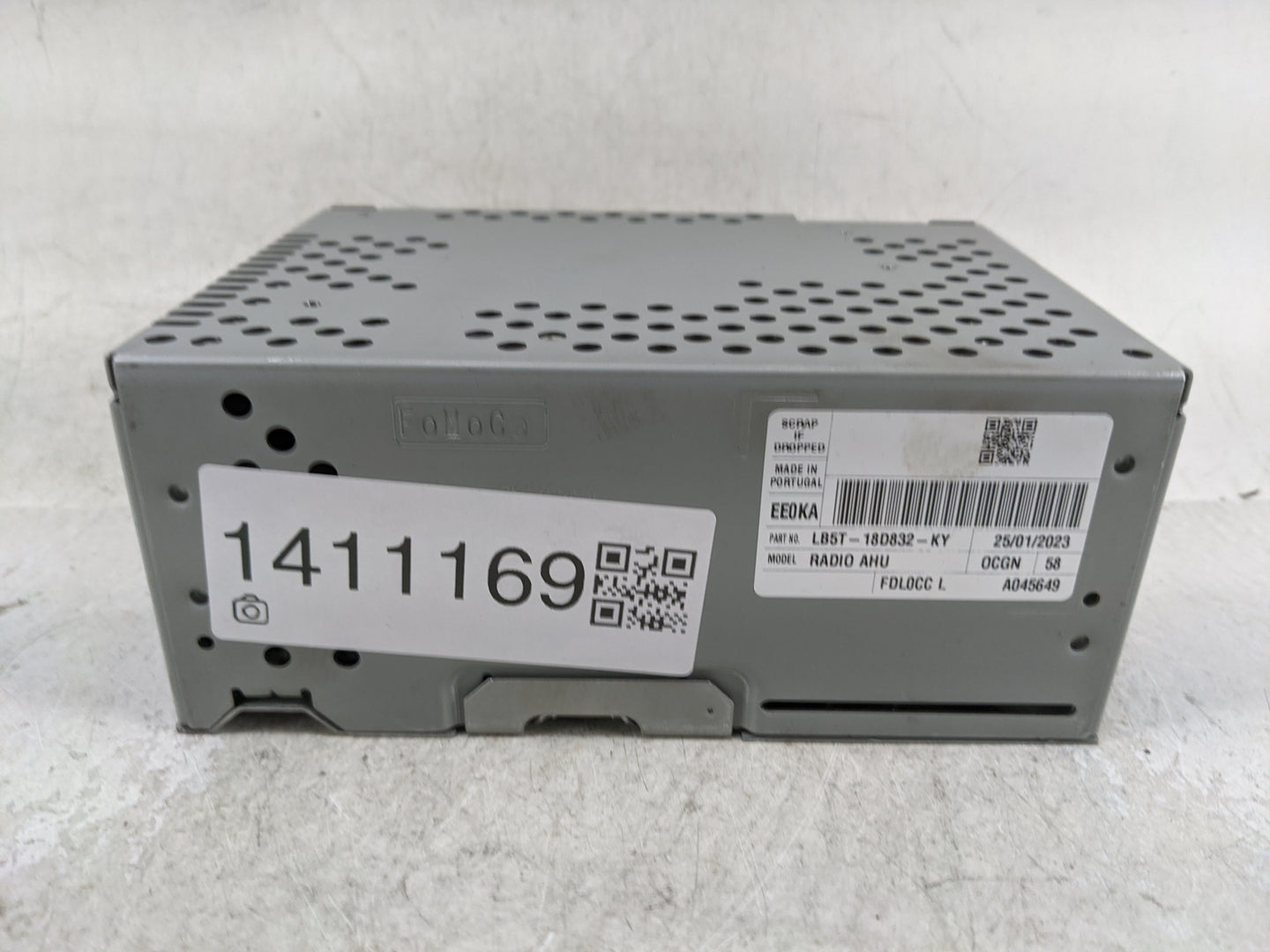 2020-2022 Ford Explorer Radio AM FM Cd Player Receiver Replacement P/N:LB5T-18D832-KY Fits Fits 2020 2021 2022 OEM Used Auto