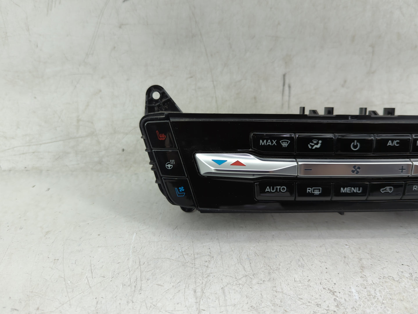 2023 Ford Explorer Climate Control Module Temperature AC/Heater Replacement P/N:NB5T-18C612-EB Fits OEM Used Auto Parts - Oe