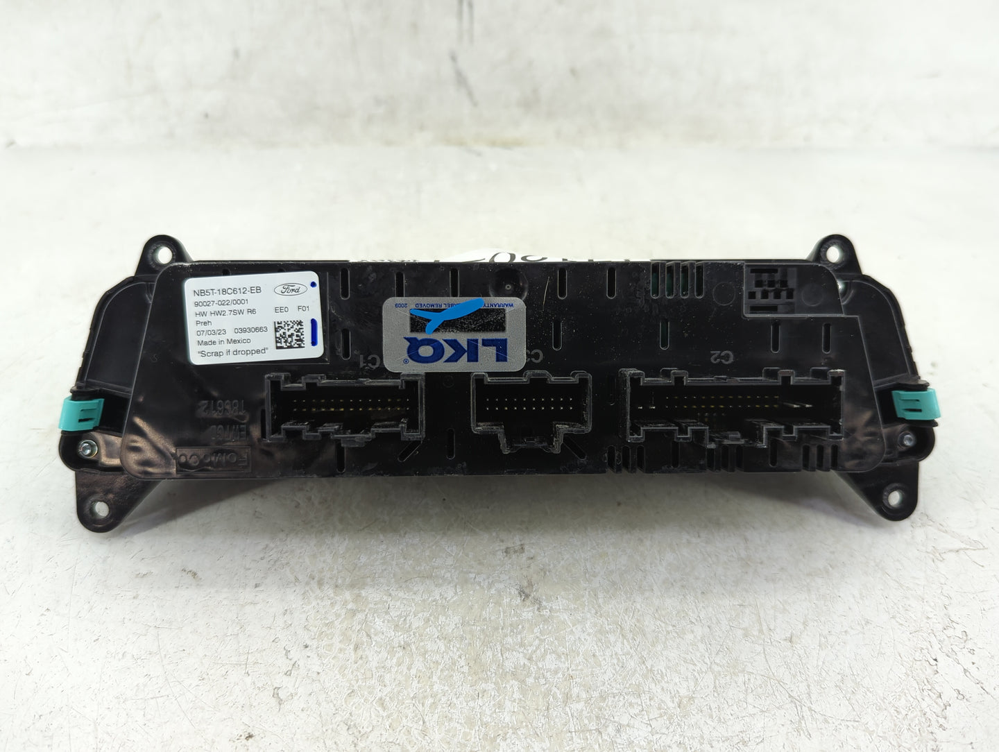2023 Ford Explorer Climate Control Module Temperature AC/Heater Replacement P/N:NB5T-18C612-EB Fits OEM Used Auto Parts - Oe