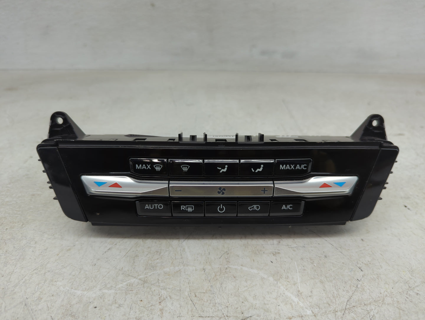 2023 Ford Explorer Climate Control Module Temperature AC/Heater Replacement P/N:NB5T-18C612-HB Fits OEM Used Auto Parts - Oe