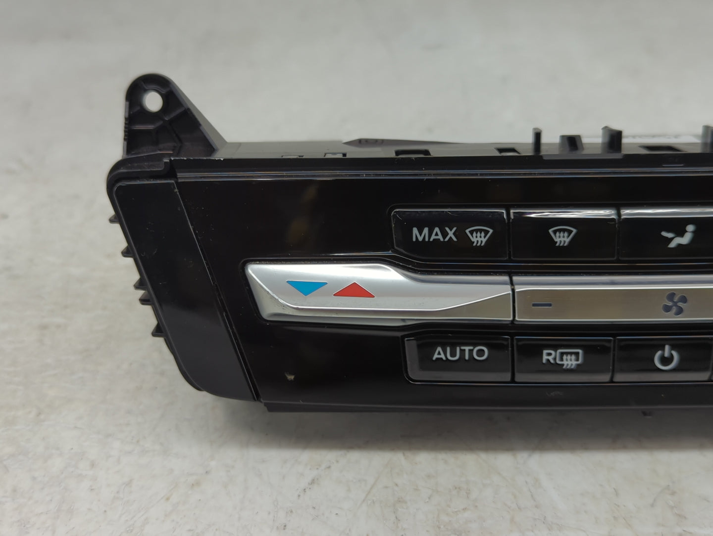 2023 Ford Explorer Climate Control Module Temperature AC/Heater Replacement P/N:NB5T-18C612-HB Fits OEM Used Auto Parts - Oe