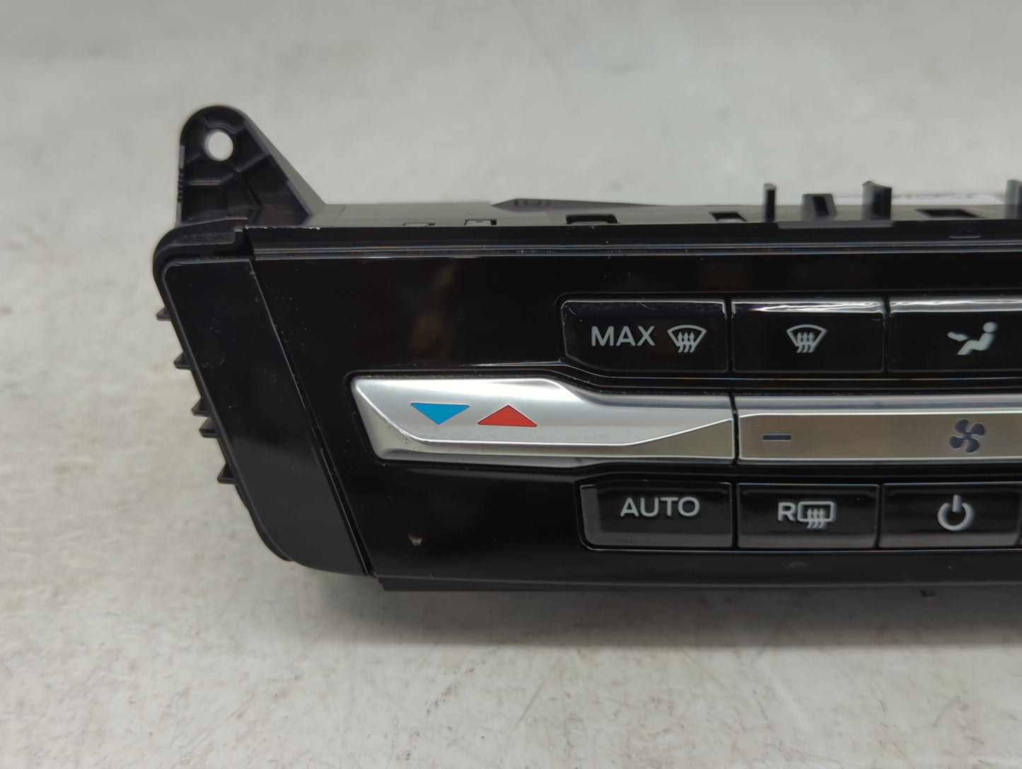 2023 Ford Explorer Climate Control Module Temperature AC/Heater Replacement P/N:NB5T-18C612-HB Fits OEM Used Auto Parts - Oe
