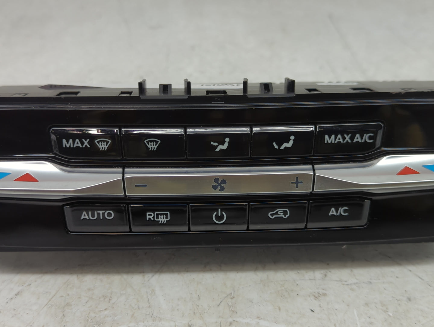 2023 Ford Explorer Climate Control Module Temperature AC/Heater Replacement P/N:NB5T-18C612-HB Fits OEM Used Auto Parts - Oe