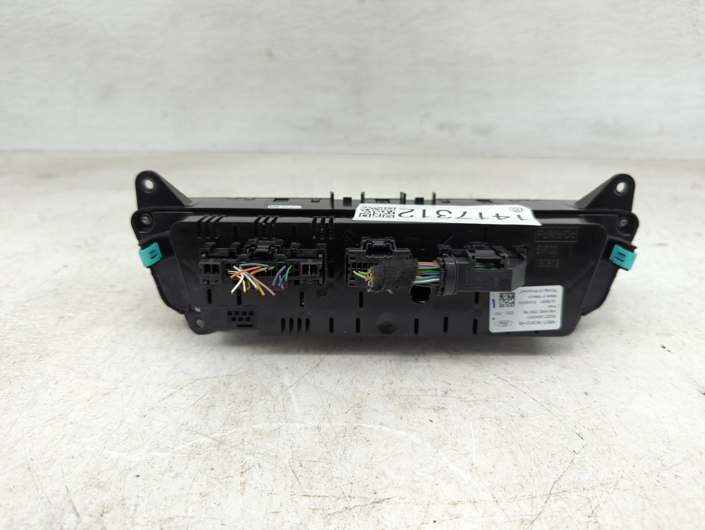 2023 Ford Explorer Climate Control Module Temperature AC/Heater Replacement P/N:NB5T-18C612-HB Fits OEM Used Auto Parts - Oe