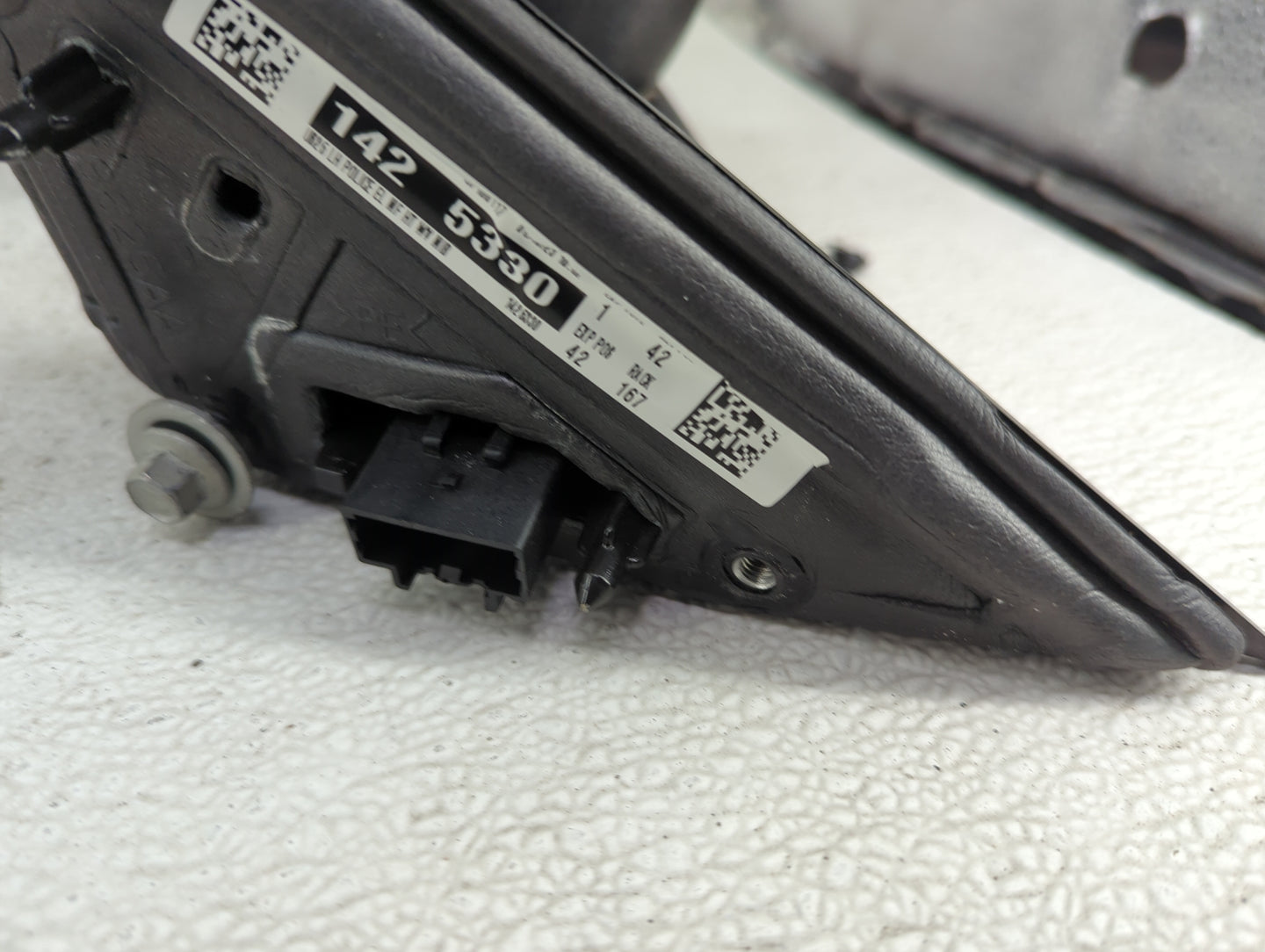 2023 Ford Explorer Driver Side View Mirror - Left Door Mirror OEM Used - Oemusedautoparts1.com