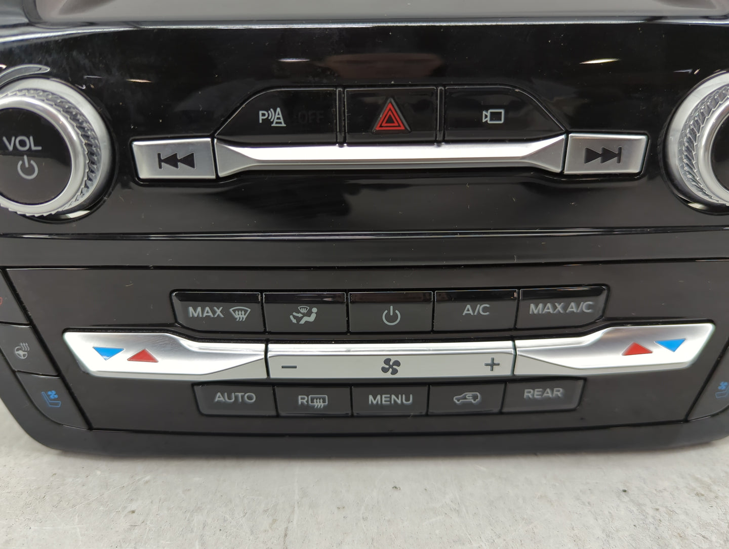 2023 Ford Explorer Climate Control Module Temperature AC/Heater Replacement P/N:LB5T-18K811-CK Fits OEM Used Auto Parts - Oe
