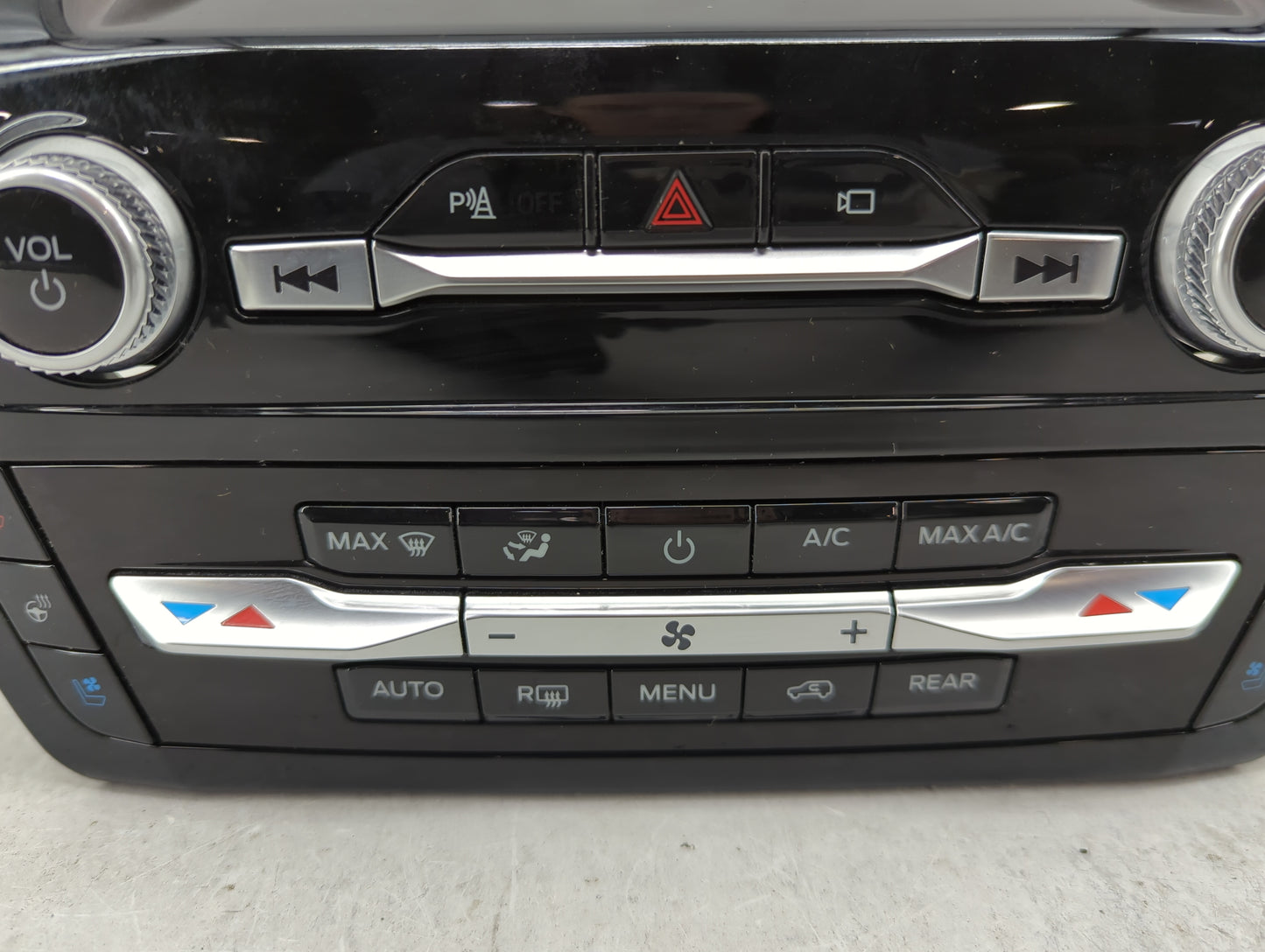 2023 Ford Explorer Climate Control Module Temperature AC/Heater Replacement P/N:LB5T-18K811-CK Fits OEM Used Auto Parts - Oe