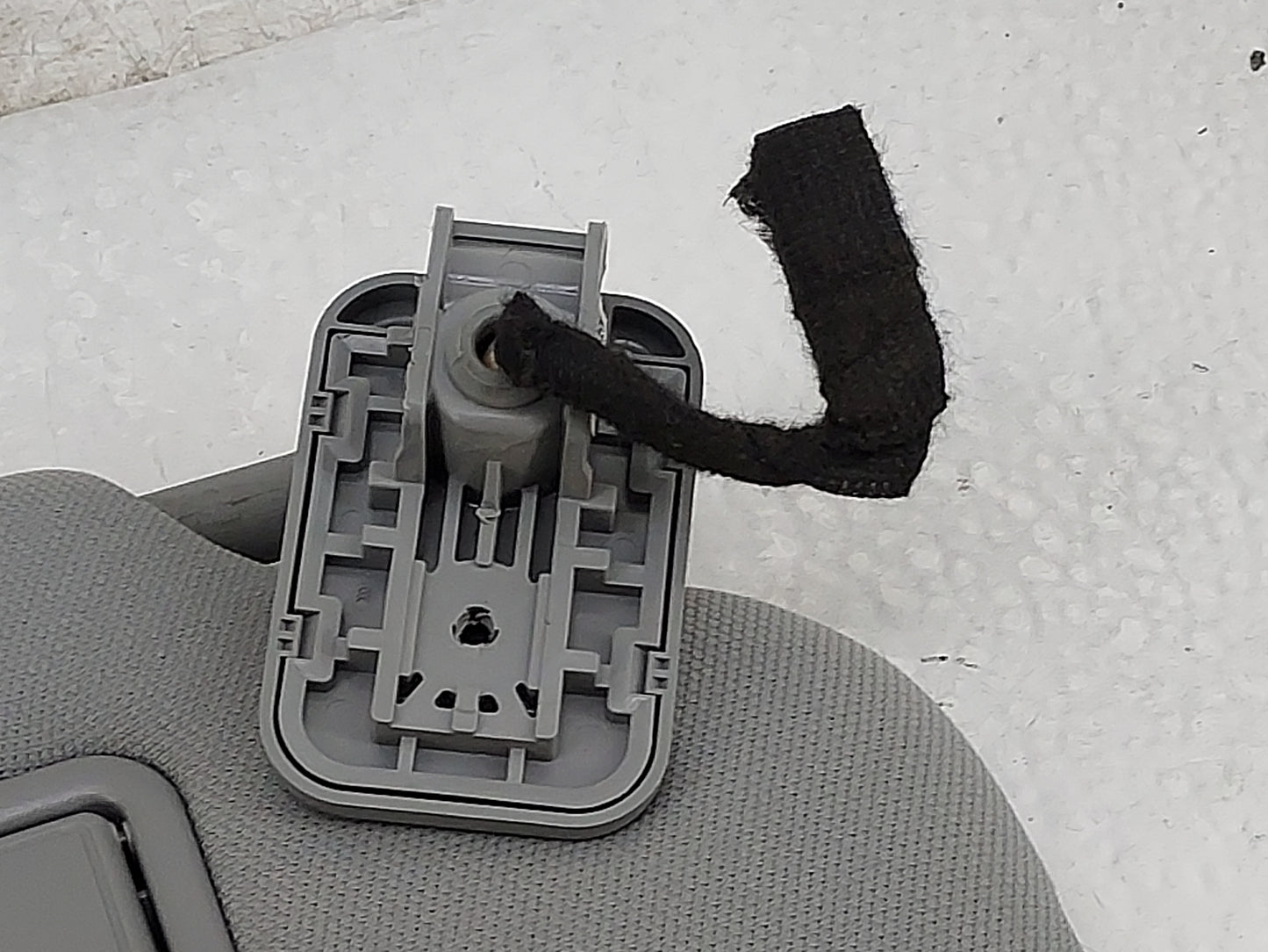2023 Ford Explorer Sun Visor Shade Replacement Passenger Right Mirror Fits OEM Used Auto Parts - Oemusedautoparts1.com
