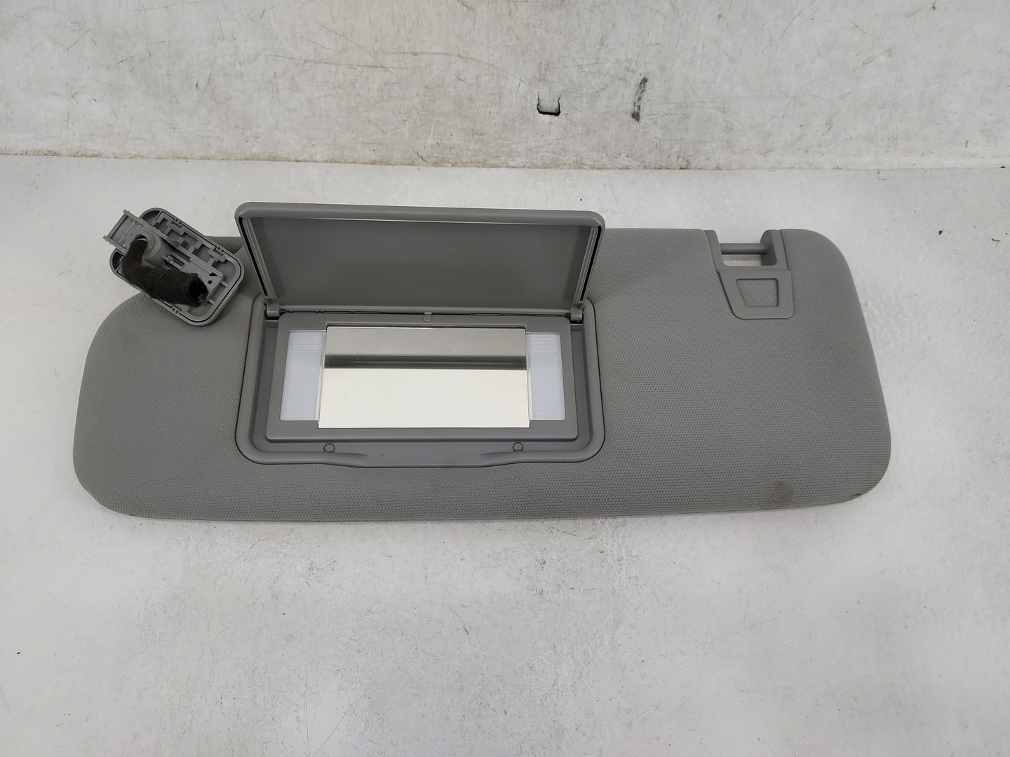 2023 Ford Explorer Sun Visor Shade Replacement Driver Left Mirror Fits OEM Used Auto Parts - Oemusedautoparts1.com